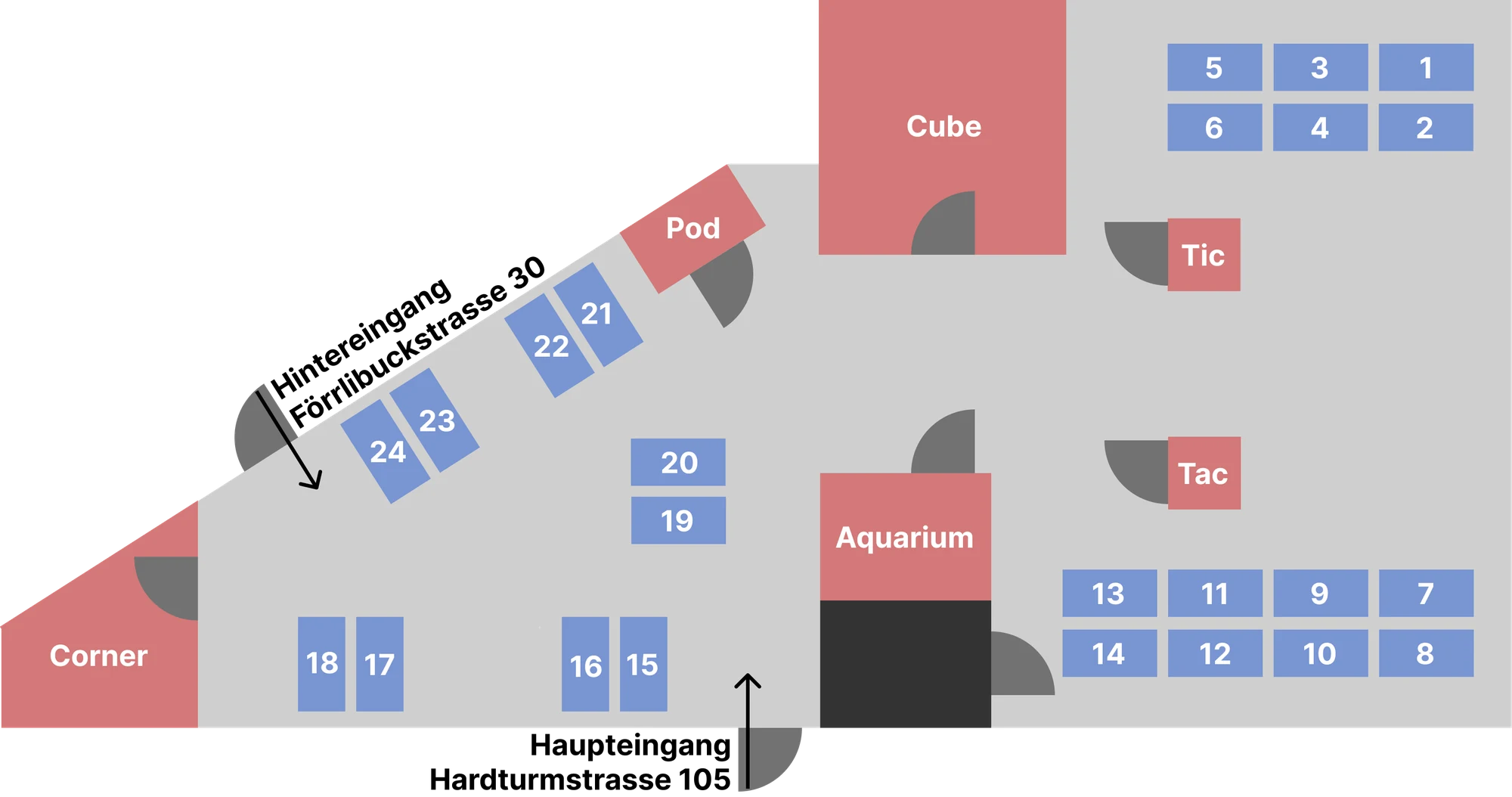Grundriss des Büros mit 24 nummerierten Arbeitsplätzen, den Sitzungszimmern Cube und Corner, dem Aquarium, den Kabinen Pod, Tic und Tac sowie Haupteingang und Hintereingang